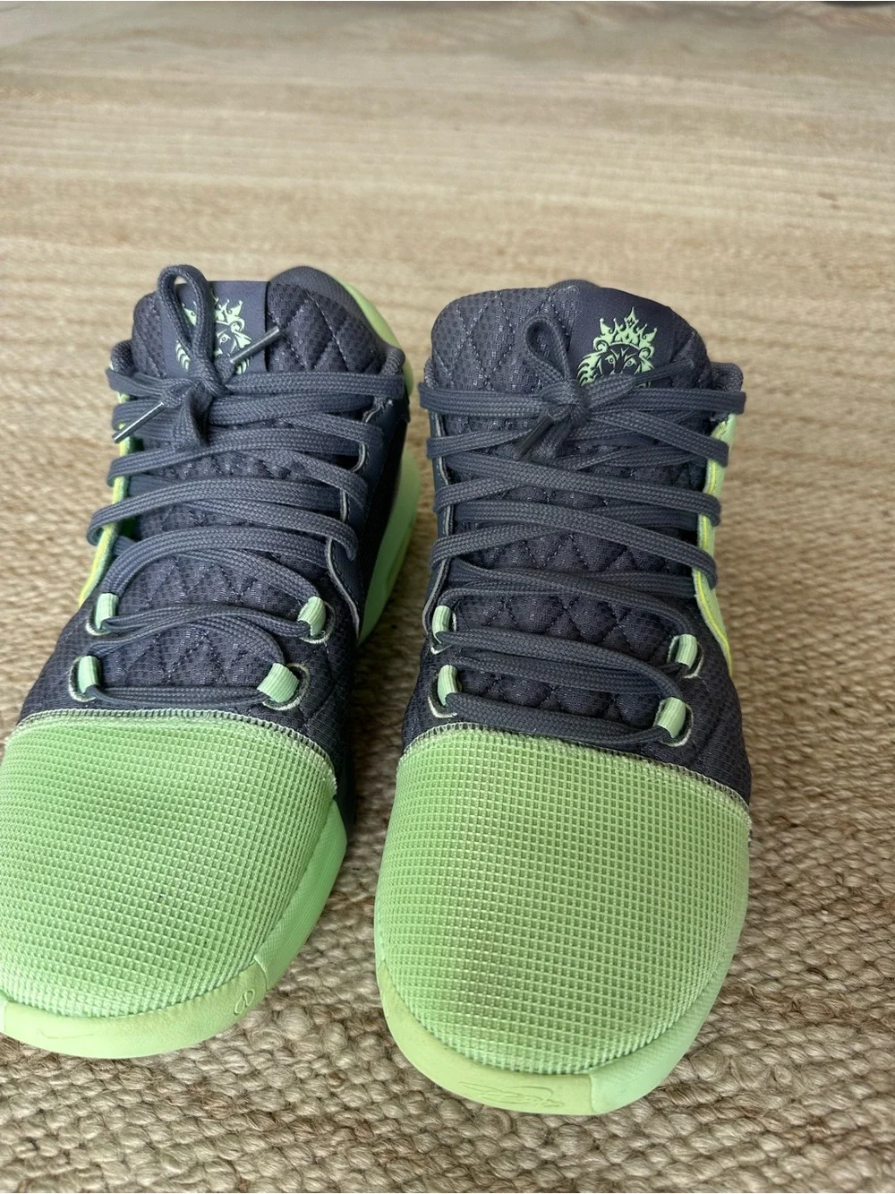 Nike Men's LeBron Witness 8 ‘Vapor Green’ Basketball Sneakers